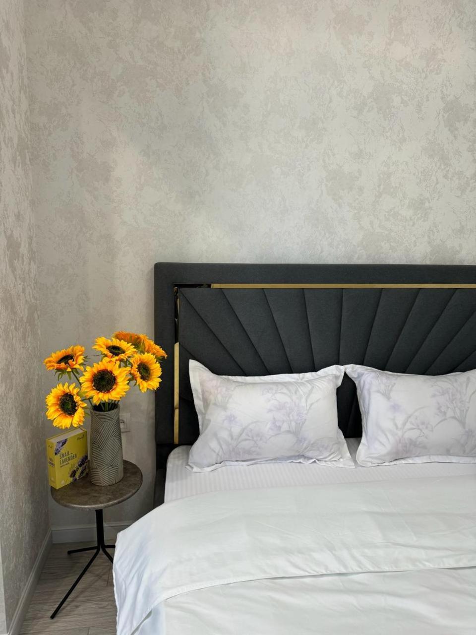 ваш дом вдали от дома Apartment Almaty