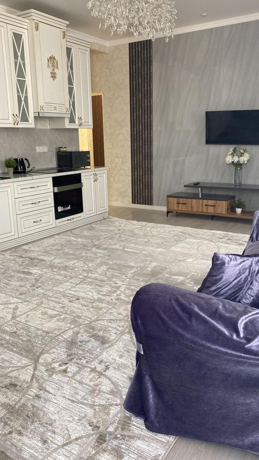 Apartment ваш дом вдали от дома Almaty